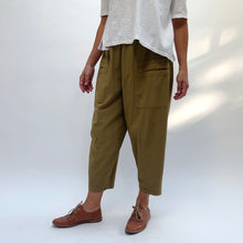 Load image into Gallery viewer, Eleven Stitch | Emily Pant in Moss
