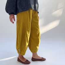 Load image into Gallery viewer, Eleven Stitch | Corduroy Doreen Pant in Kiwi
