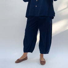 Load image into Gallery viewer, Eleven Stitch | Corduroy Doreen Pant in Indigo
