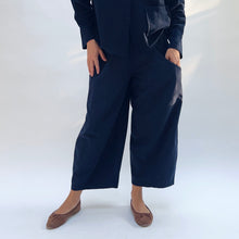 Load image into Gallery viewer, Eleven Stitch | One Pocket Pant in Indigo

