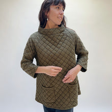 Load image into Gallery viewer, Cut Loose | Quilted Raglan Pullover in Kelp
