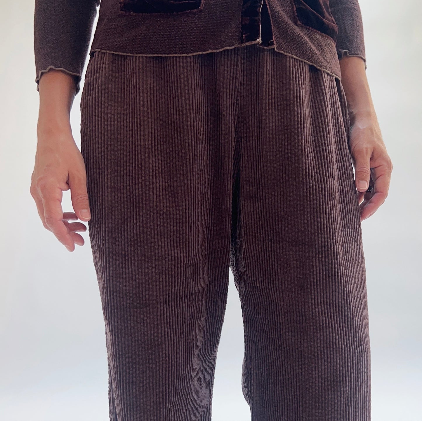 Cut Loose | Lux Corduroy Button Pleat Pant in Cola