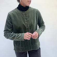 Load image into Gallery viewer, Cut Loose | Velour Crop Jacket in Kelp
