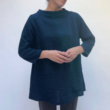 Load image into Gallery viewer, Cut Loose | Fall Parachute Raglan Pocket Top in Etan
