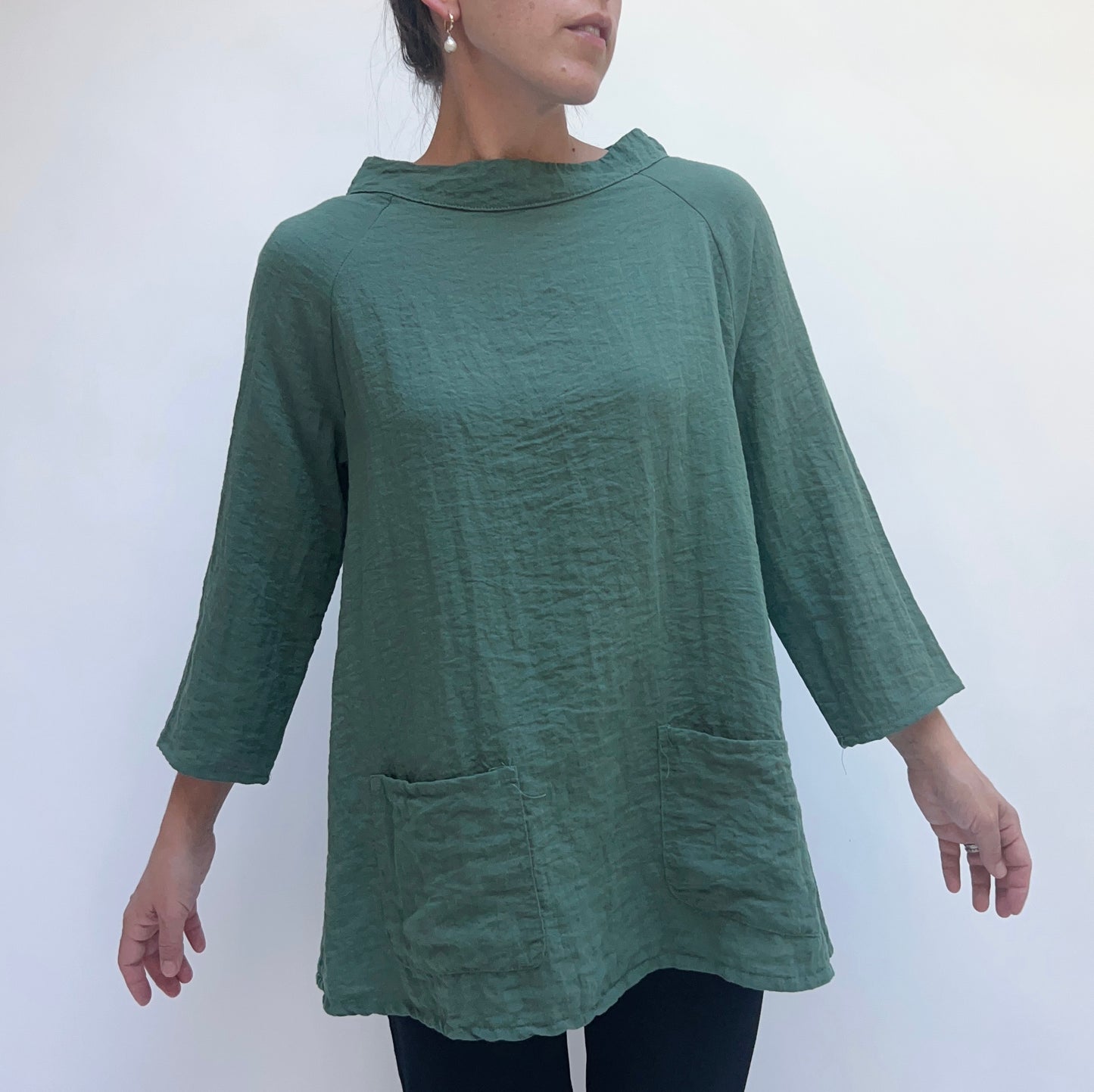 Cut Loose | Fall Parachute Raglan Pocket Top in Succulent