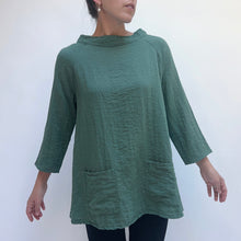Load image into Gallery viewer, Cut Loose | Fall Parachute Raglan Pocket Top in Succulent
