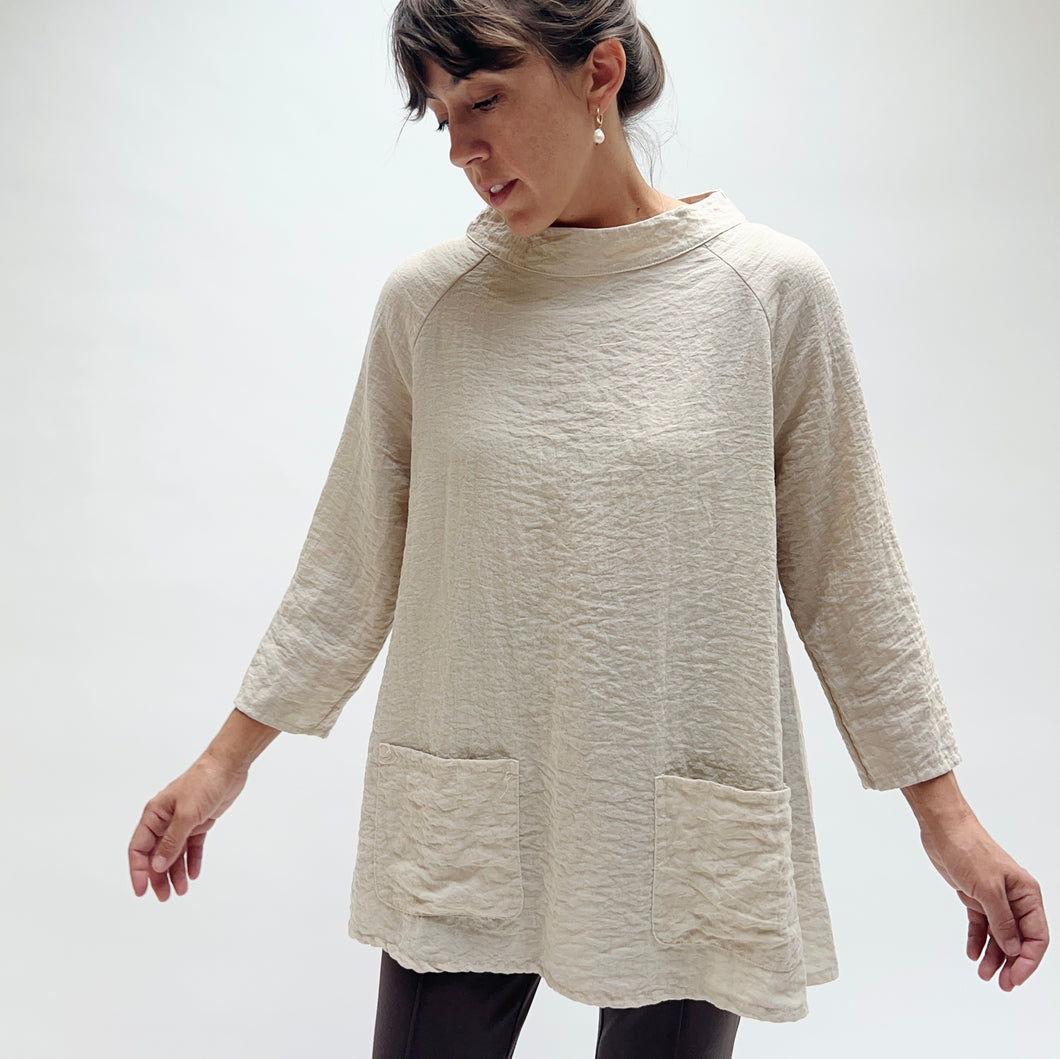 Cut Loose | Fall Parachute Raglan Pocket Top in Moonbeam