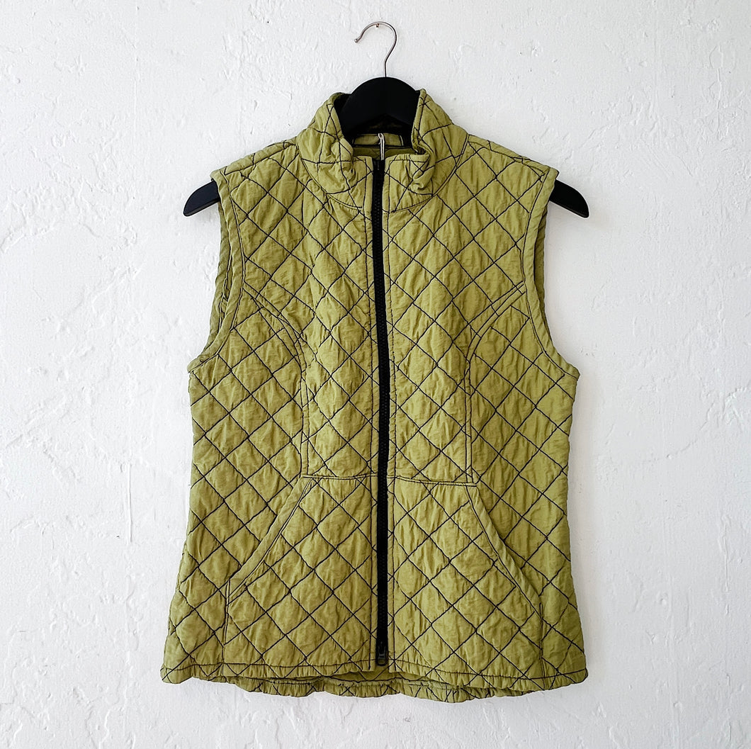 Cut Loose | Quilted Vest in Leaf