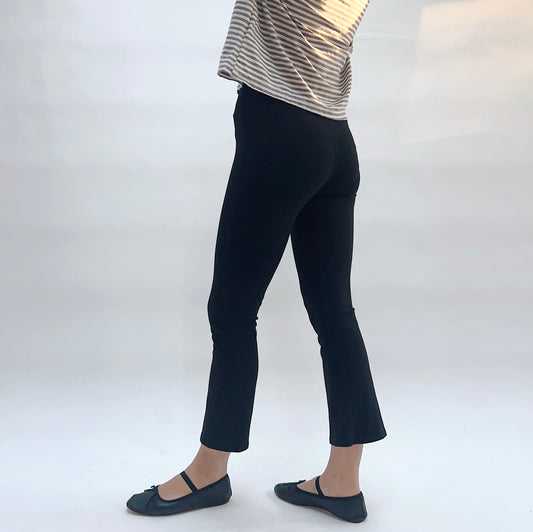 Kick Flare Legging in Black