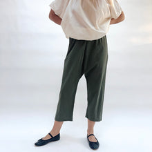 Load image into Gallery viewer, Uzi | Pants in Olive
