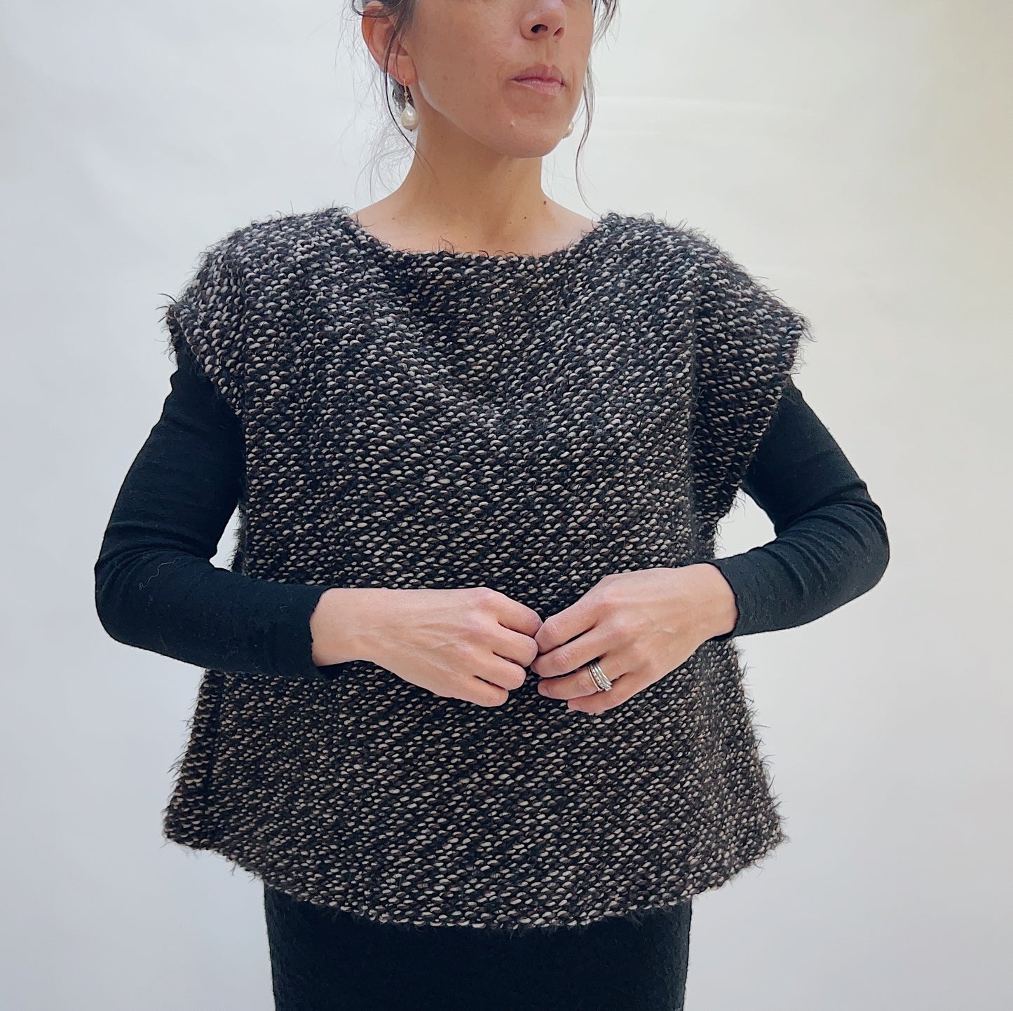 Bess Sweater Vest in Nero Knit