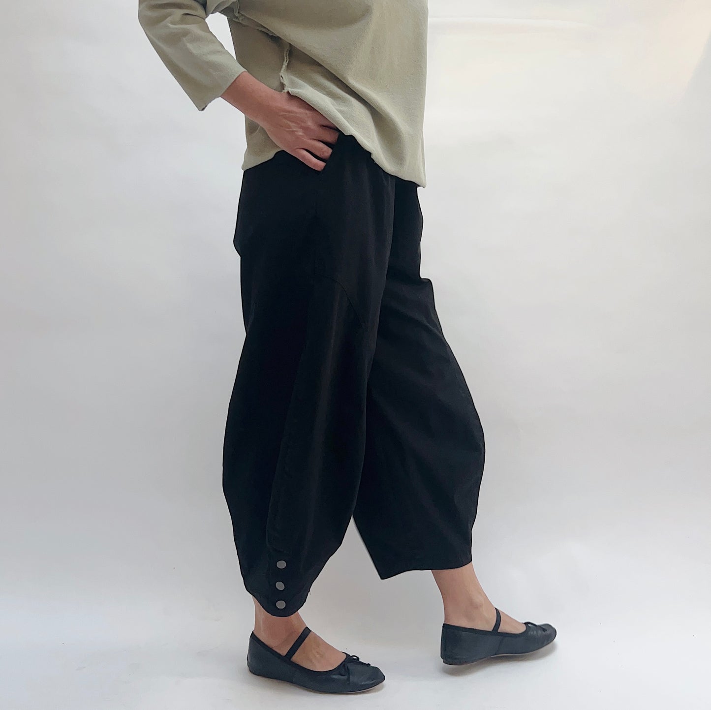 Eleven Stitch | Doreen Pant in Black