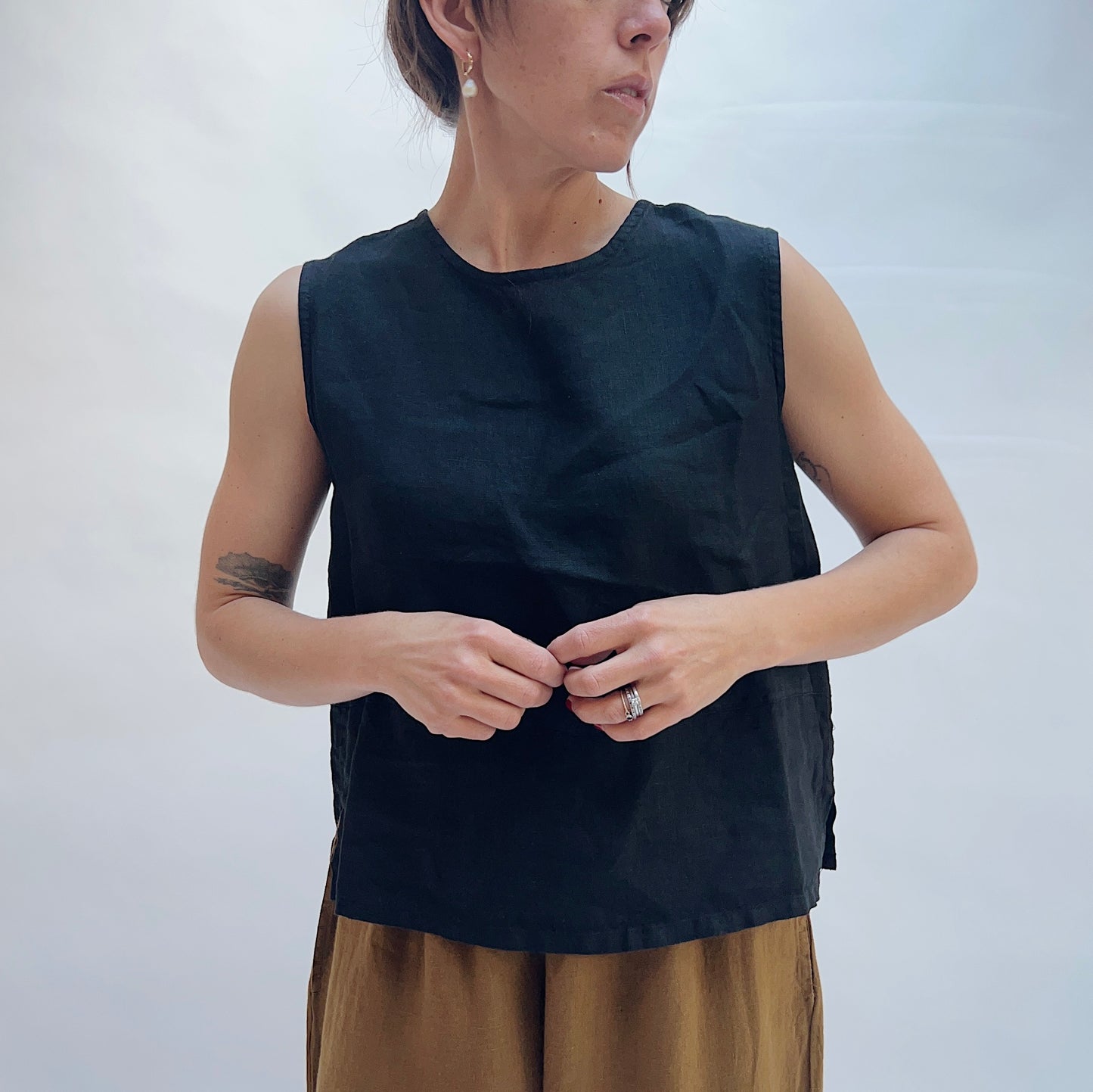 Basic Tank in Black
