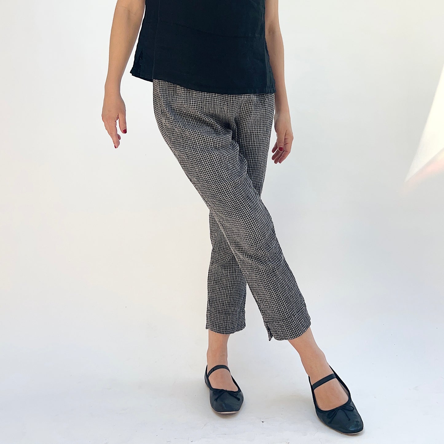 Tapered Crop Pant in Black Crinkle Check