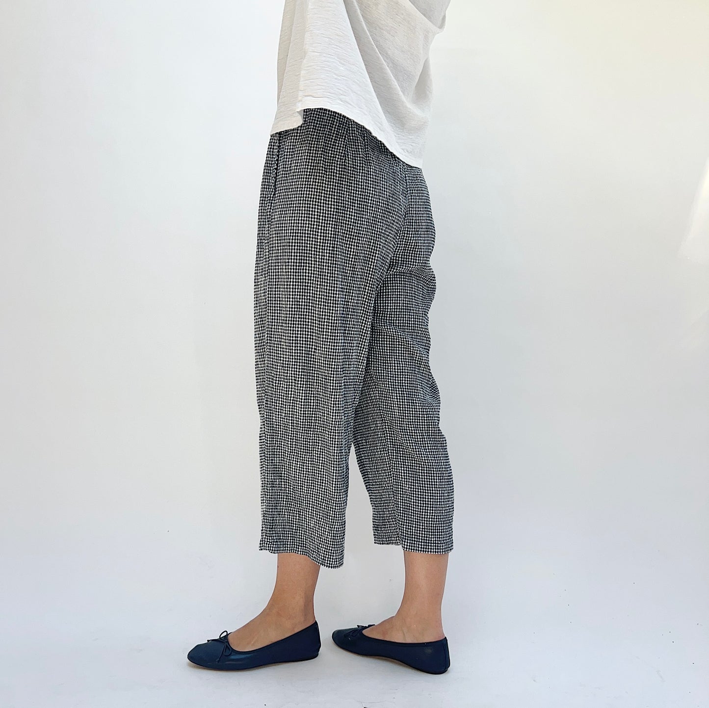 Crinkle Check Easy Crop Pant in Naval