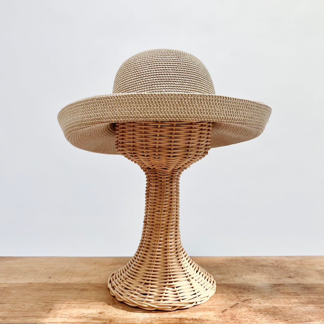 Paper Braid Kettle Brim Hat in Tan Tweed