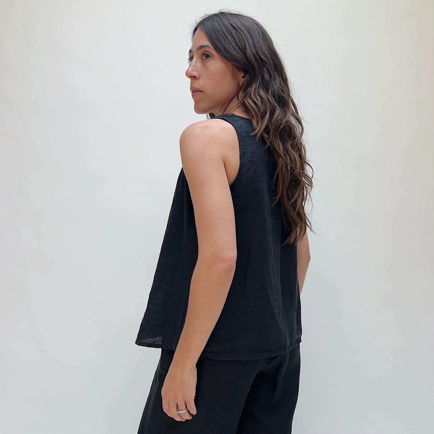 Basic Tank in Black