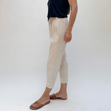 Load image into Gallery viewer, Cut Loose | Linen/Tencel Taper Crop Pant in Jicama
