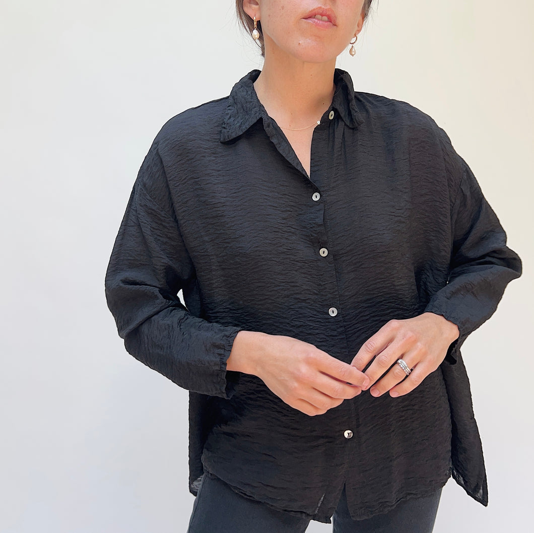 Cut Loose | Parachute Swing Blouse in Black