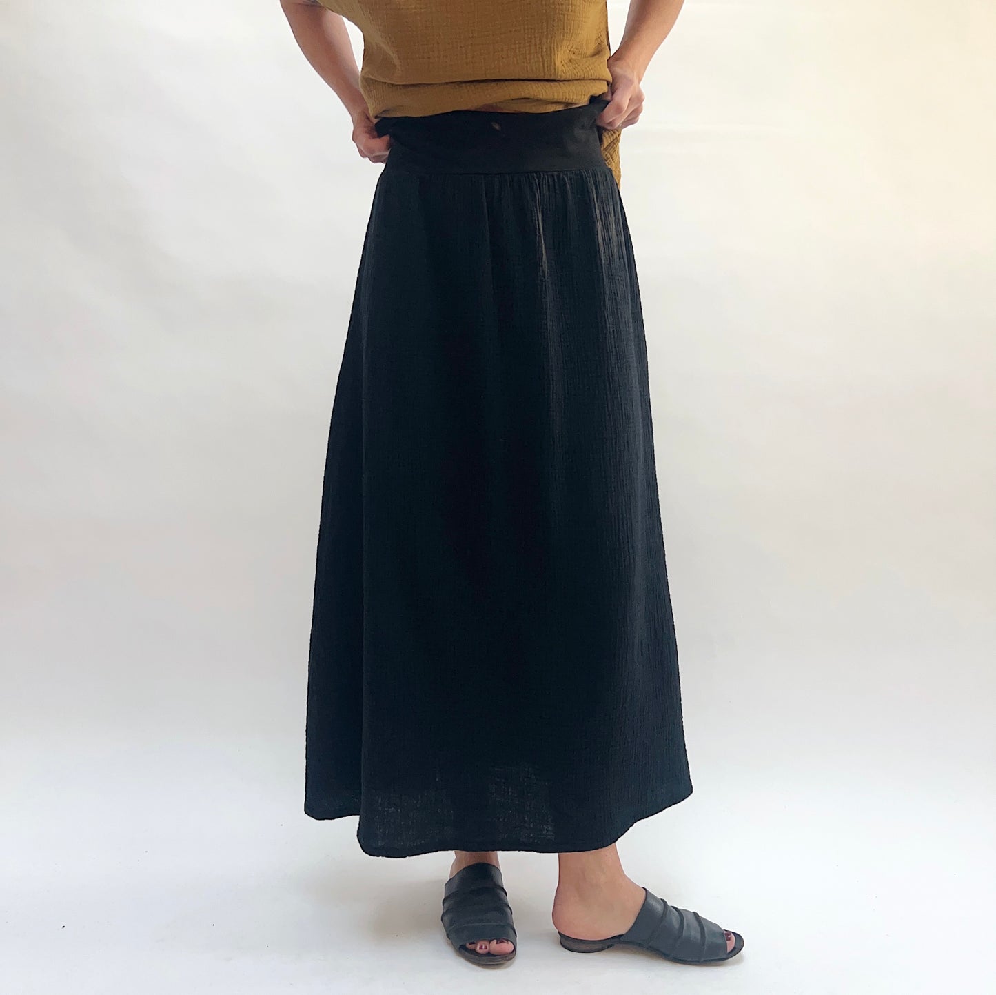 Cotton Gauze Market Skirt in Black