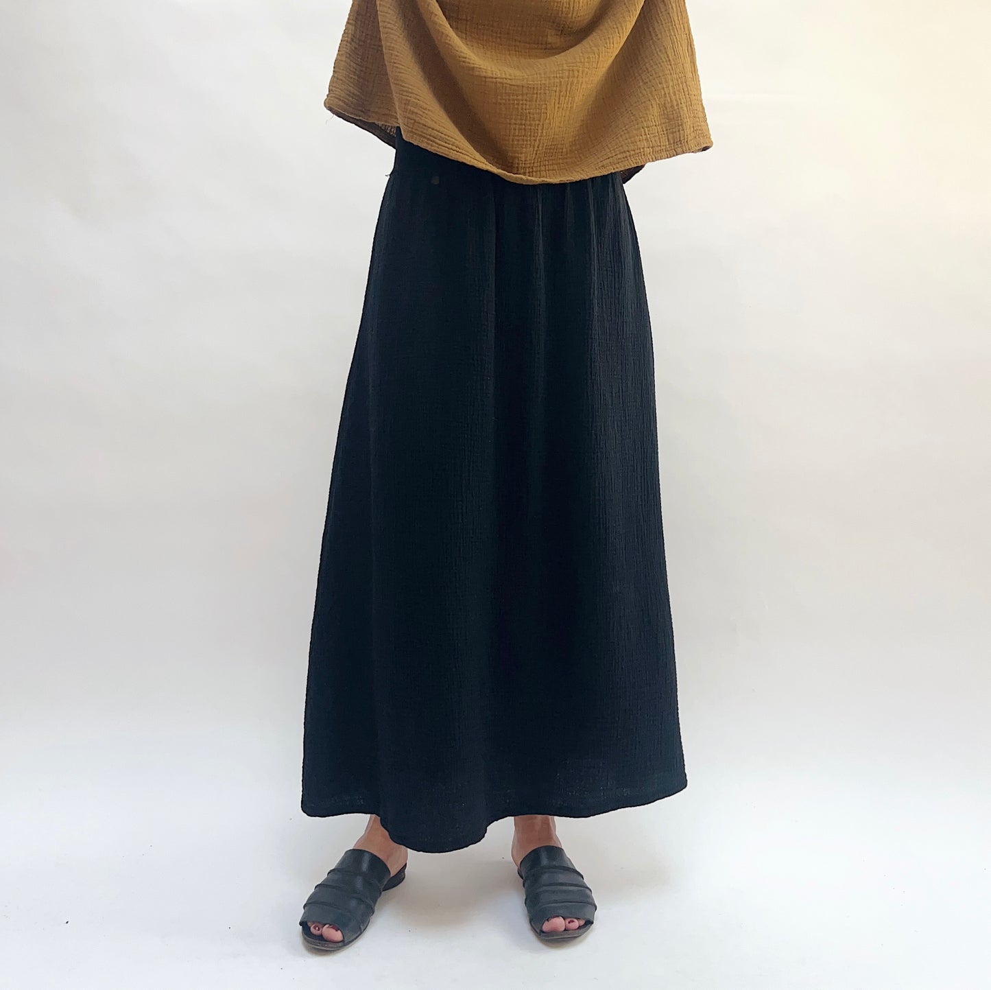 Cotton Gauze Market Skirt in Black