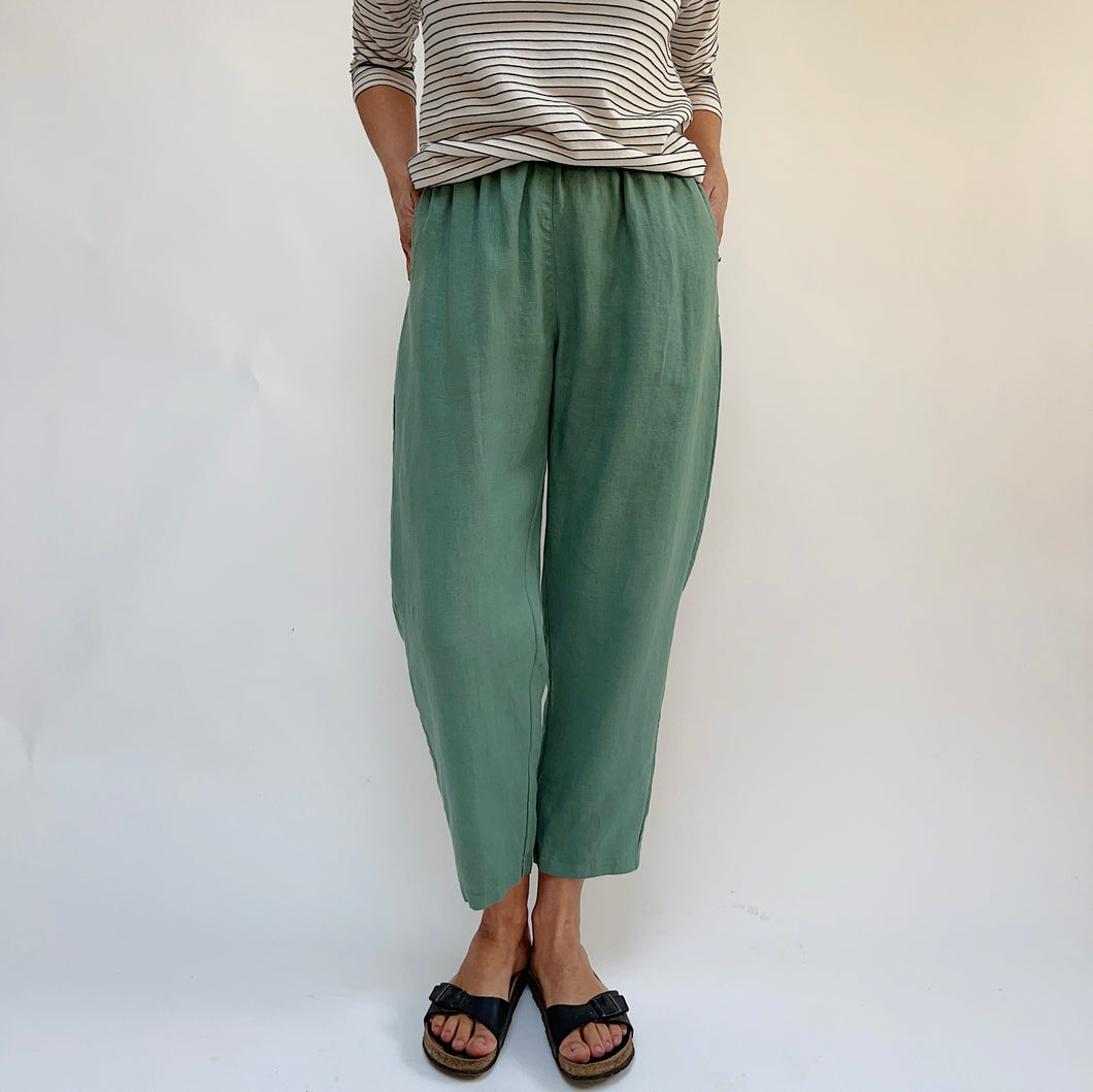 Kleen | Basic Linen Crop Pant in Oregano