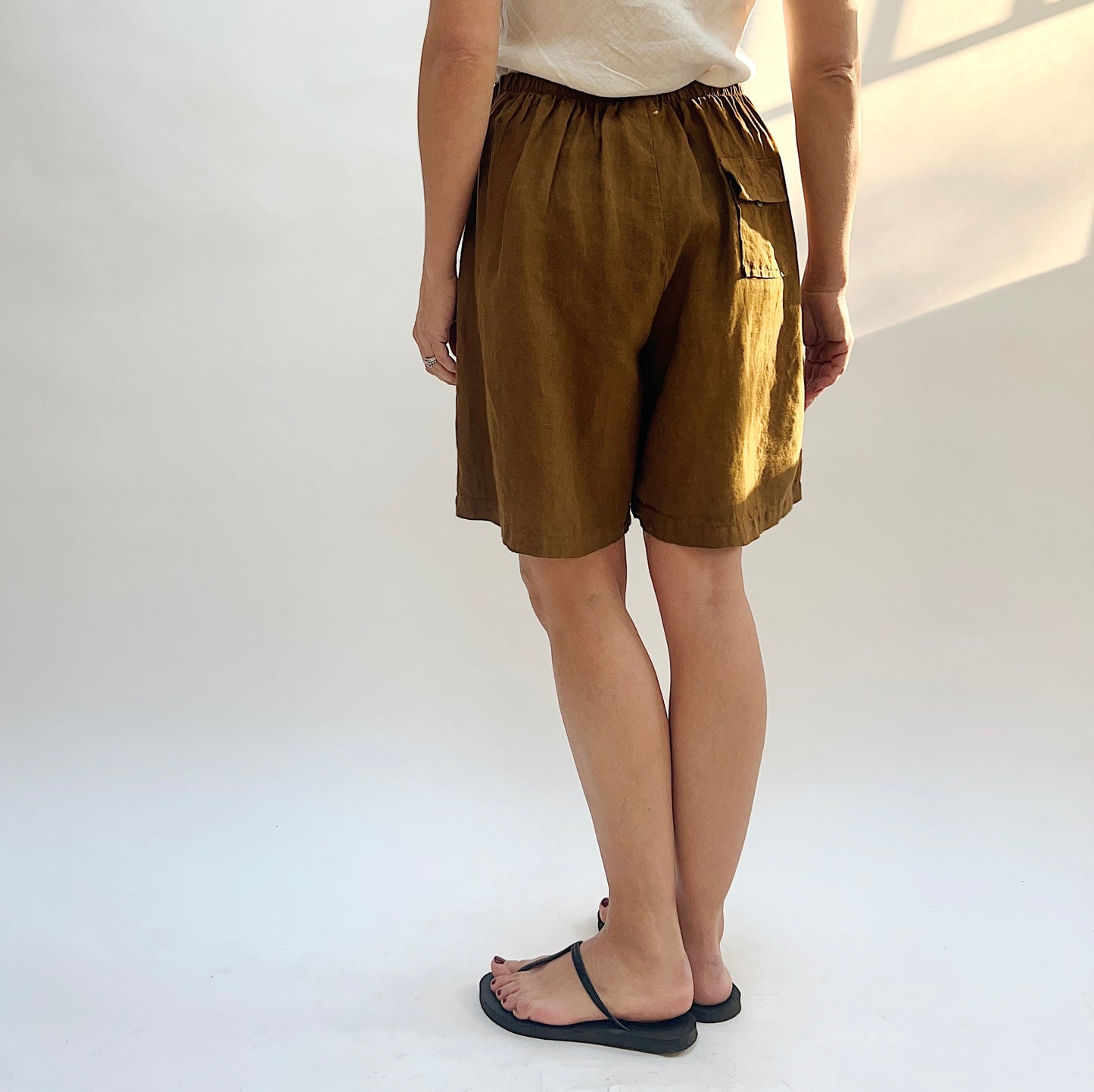 Linen Sasha Short in Quinquina