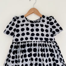 Load image into Gallery viewer, Fahari Bazaar | Girls Puff Sleeve Dress in Dot Print
