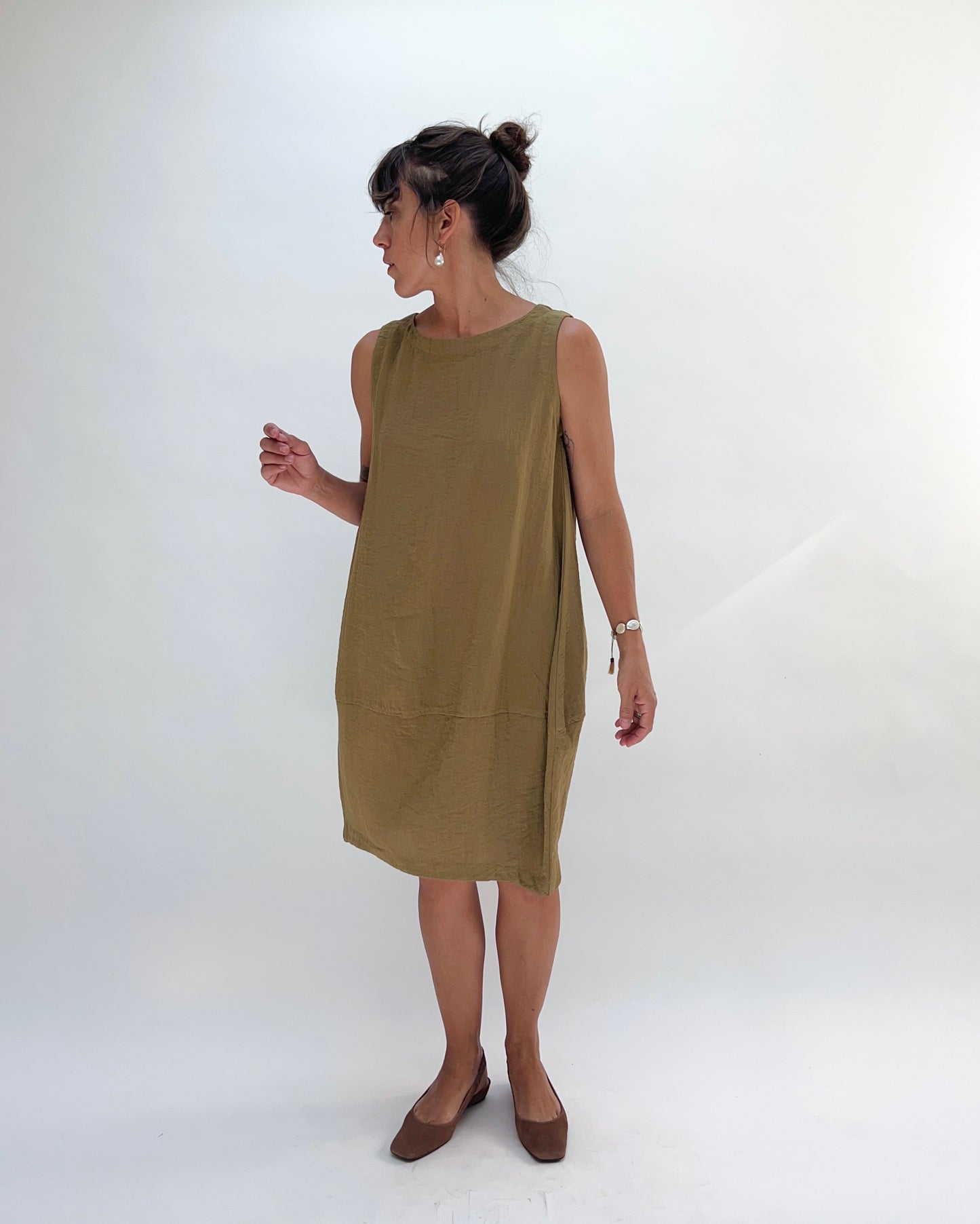 Travel Bubble Dress in Moss