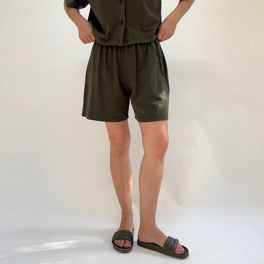 Walk Short in Peppercorn