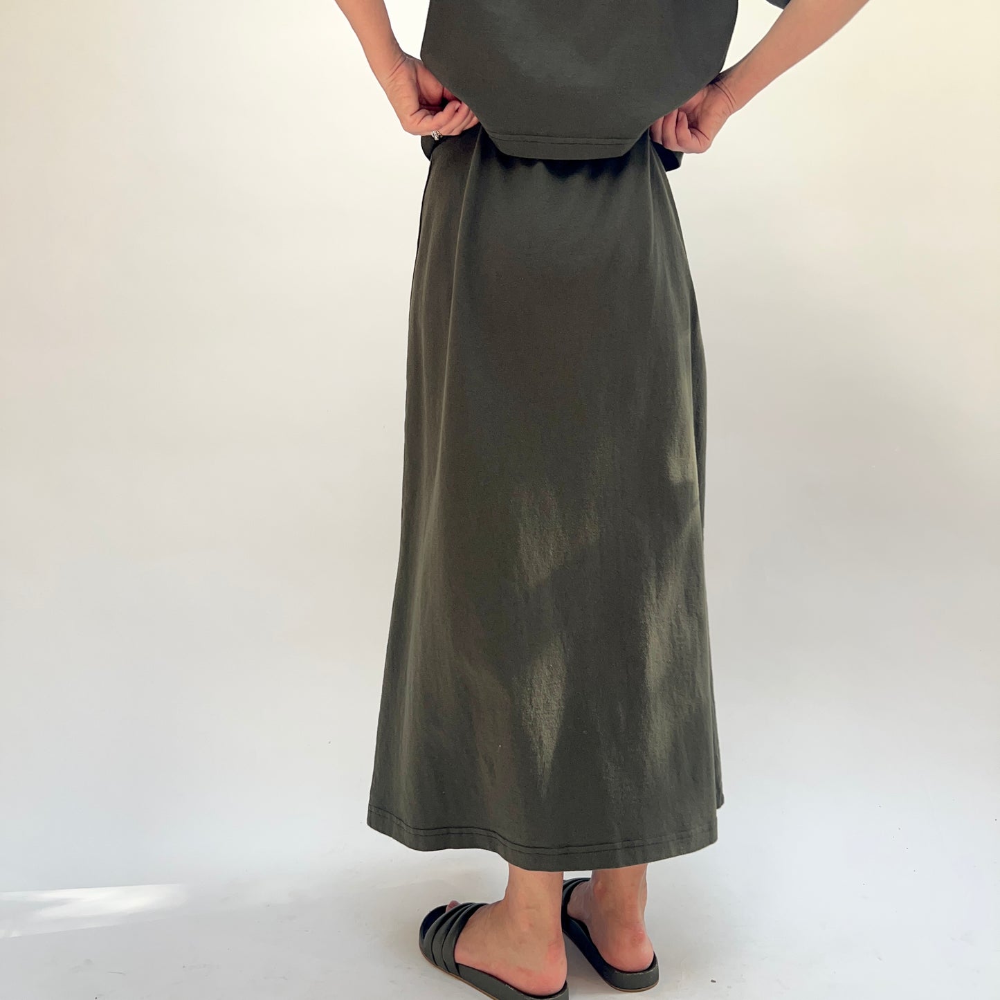 Drawstring Skirt in Peppercorn