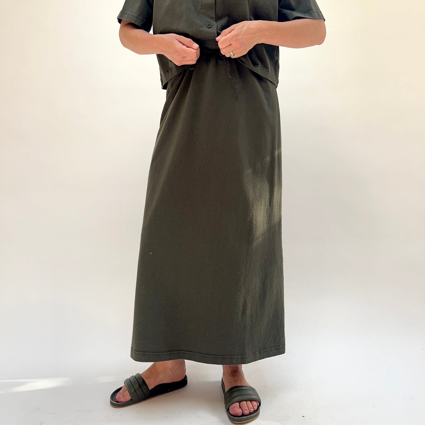 Drawstring Skirt in Peppercorn