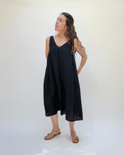 Load image into Gallery viewer, Yuvita | Front Pleat Shift Dress in Black
