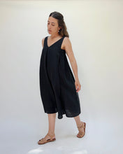 Load image into Gallery viewer, Yuvita | Front Pleat Shift Dress in Black
