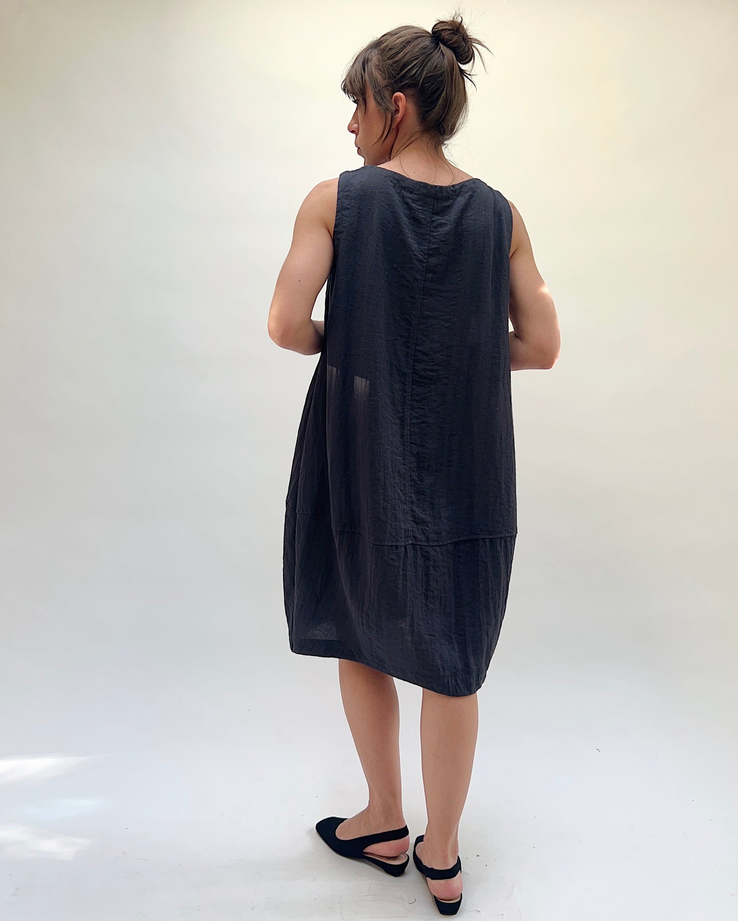 Travel Bubble Dress in Black Pearl