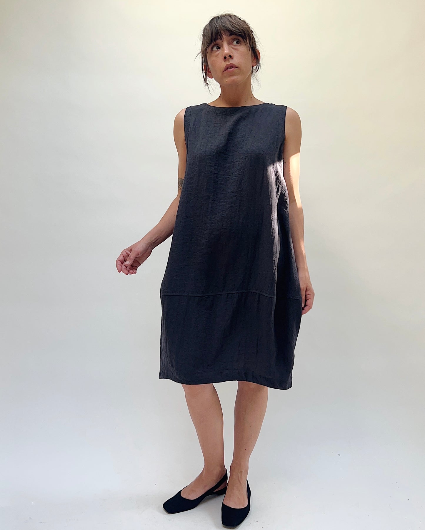 Travel Bubble Dress in Black Pearl