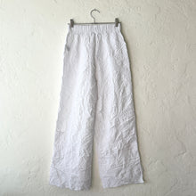 Load image into Gallery viewer, Olivia by Habitat | Crush Travel Crop Cargo Pants in White
