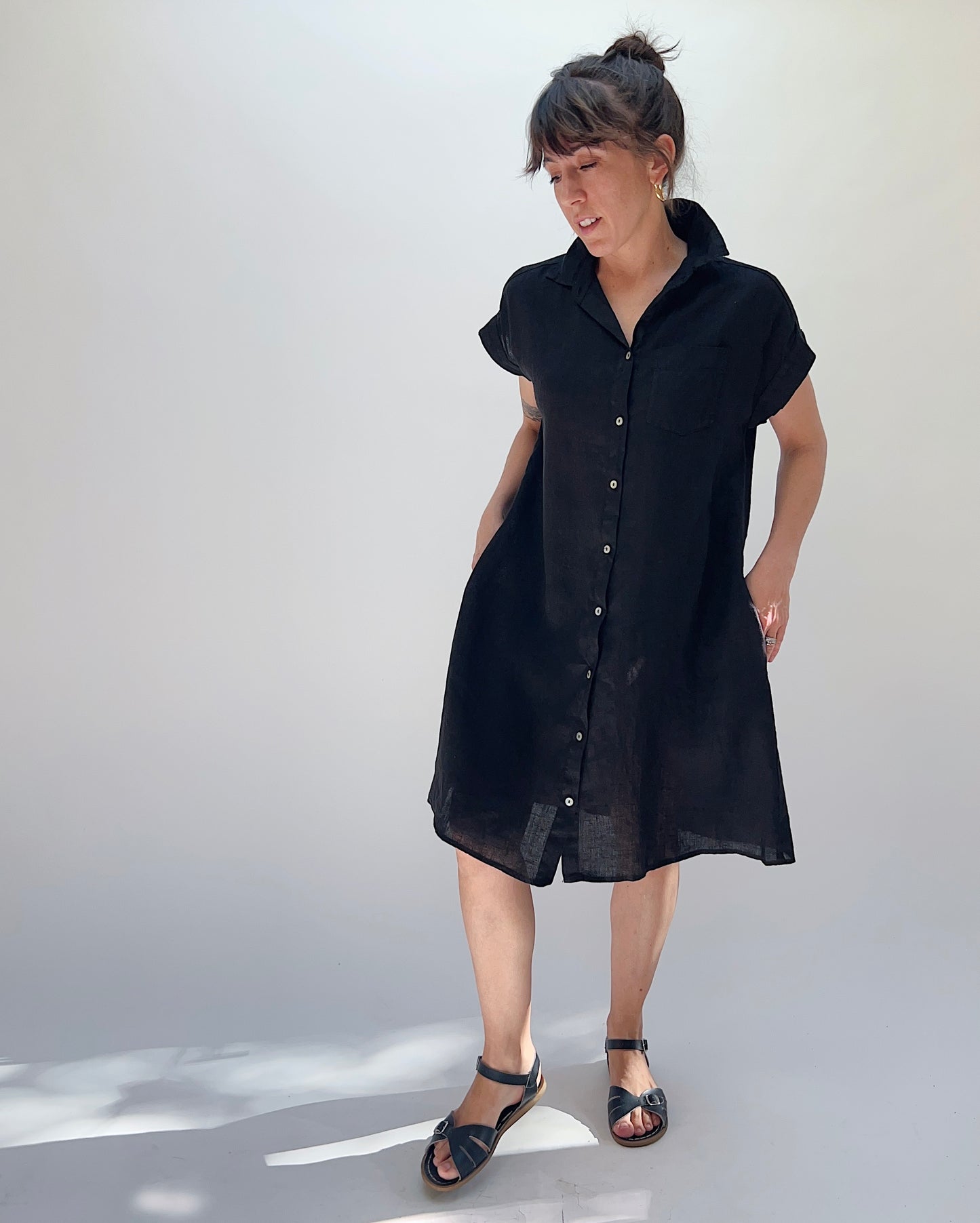 Hanky Linen Cap Sleeve Shirt Dress in Black