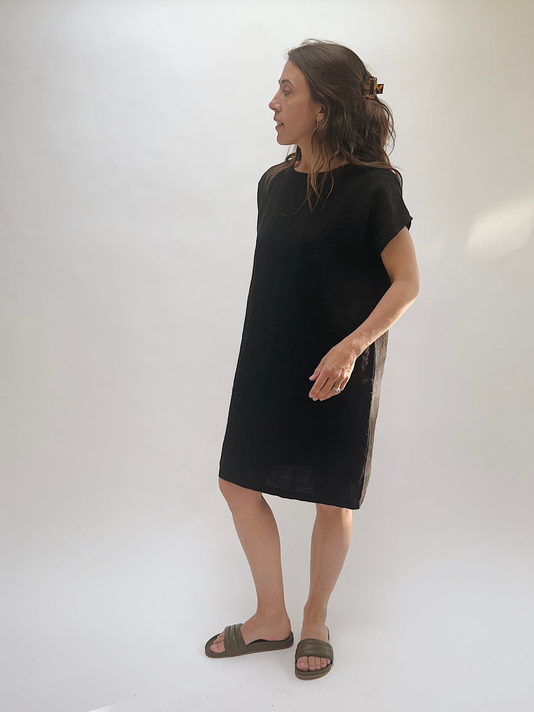 Cut Loose | Linen Drop Shoulder Shift Dress in Black