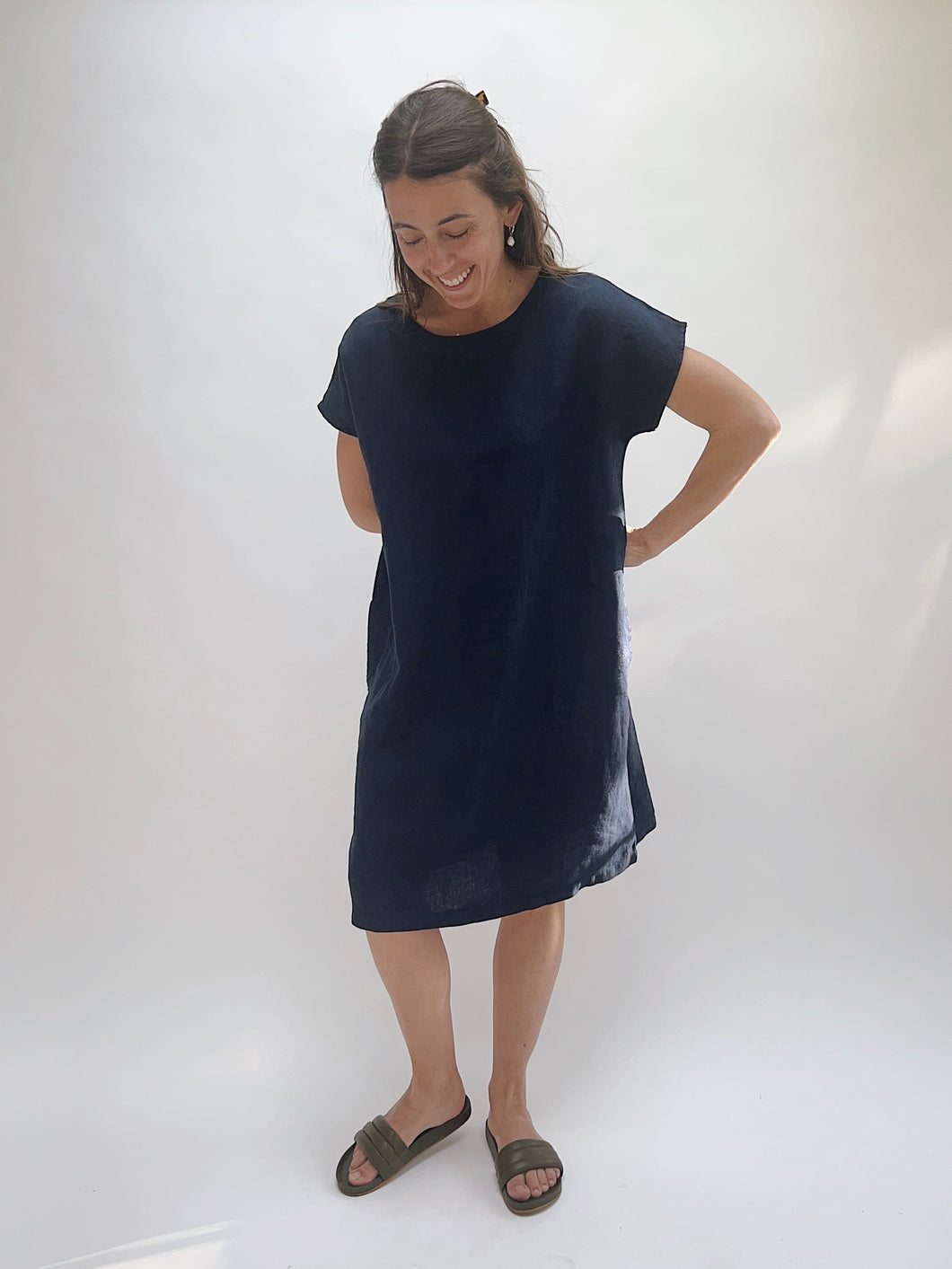 Cut Loose | Linen Drop Shoulder Shift Dress in Nightsky
