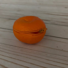 Load image into Gallery viewer, Mandarina Coin Purse
