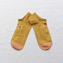 Load image into Gallery viewer, Bonne Maison |  Characters Ankle Socks in Ochre
