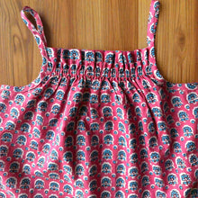 Load image into Gallery viewer, Cotton Sun Top in Pink Buti Block Print
