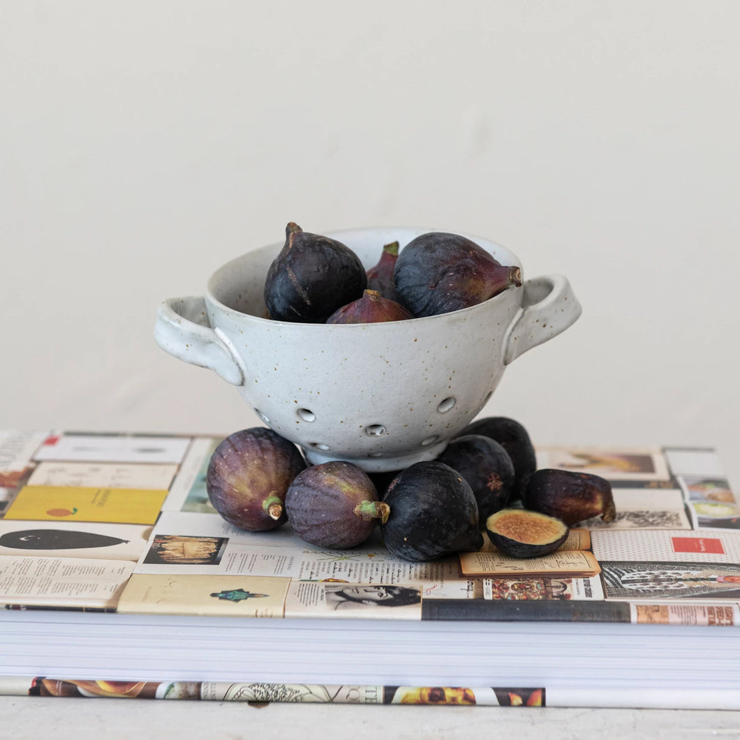 Speckled Stoneware Berry Bowl