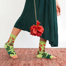 Load image into Gallery viewer, Bonne Maison | Soaring Bird Socks in Lime
