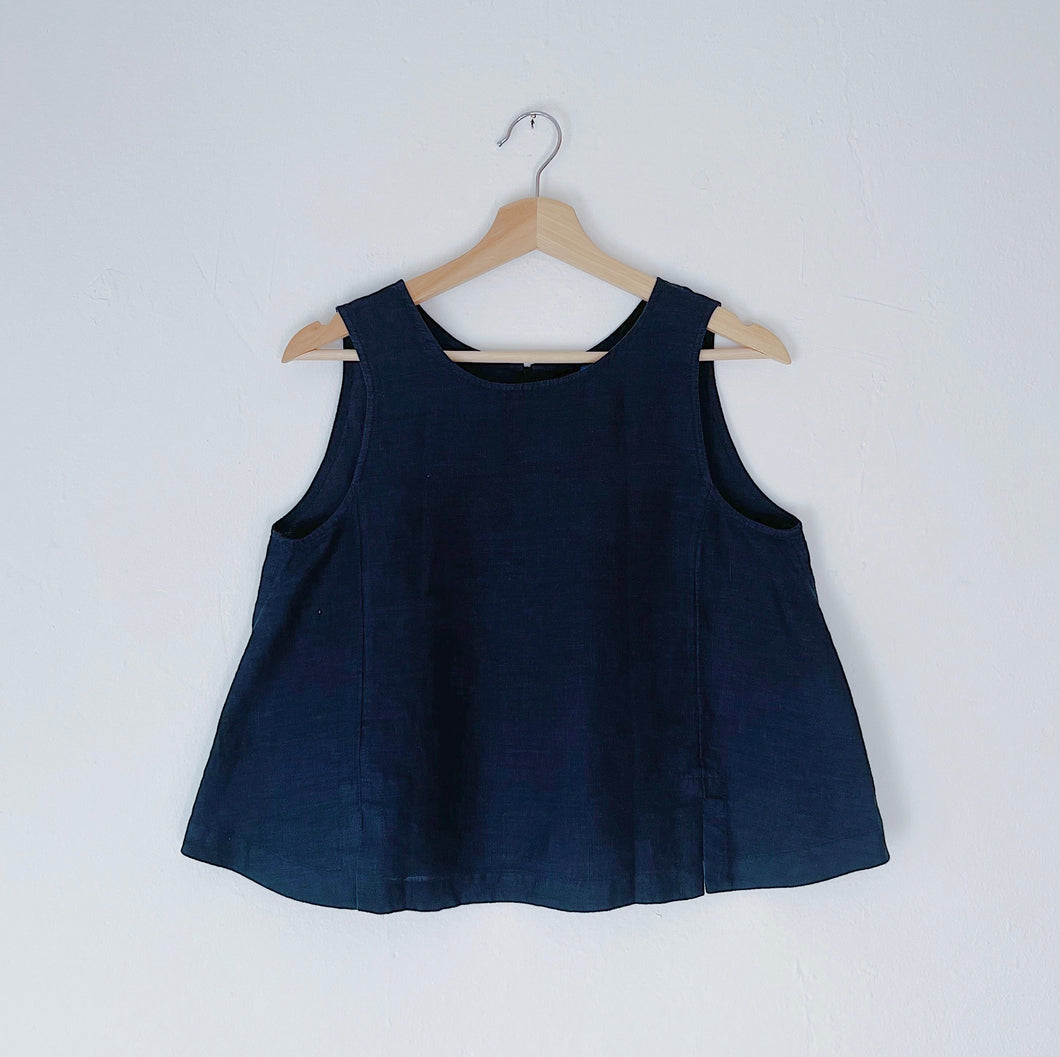 Yuvita | Button Back Tank in Navy