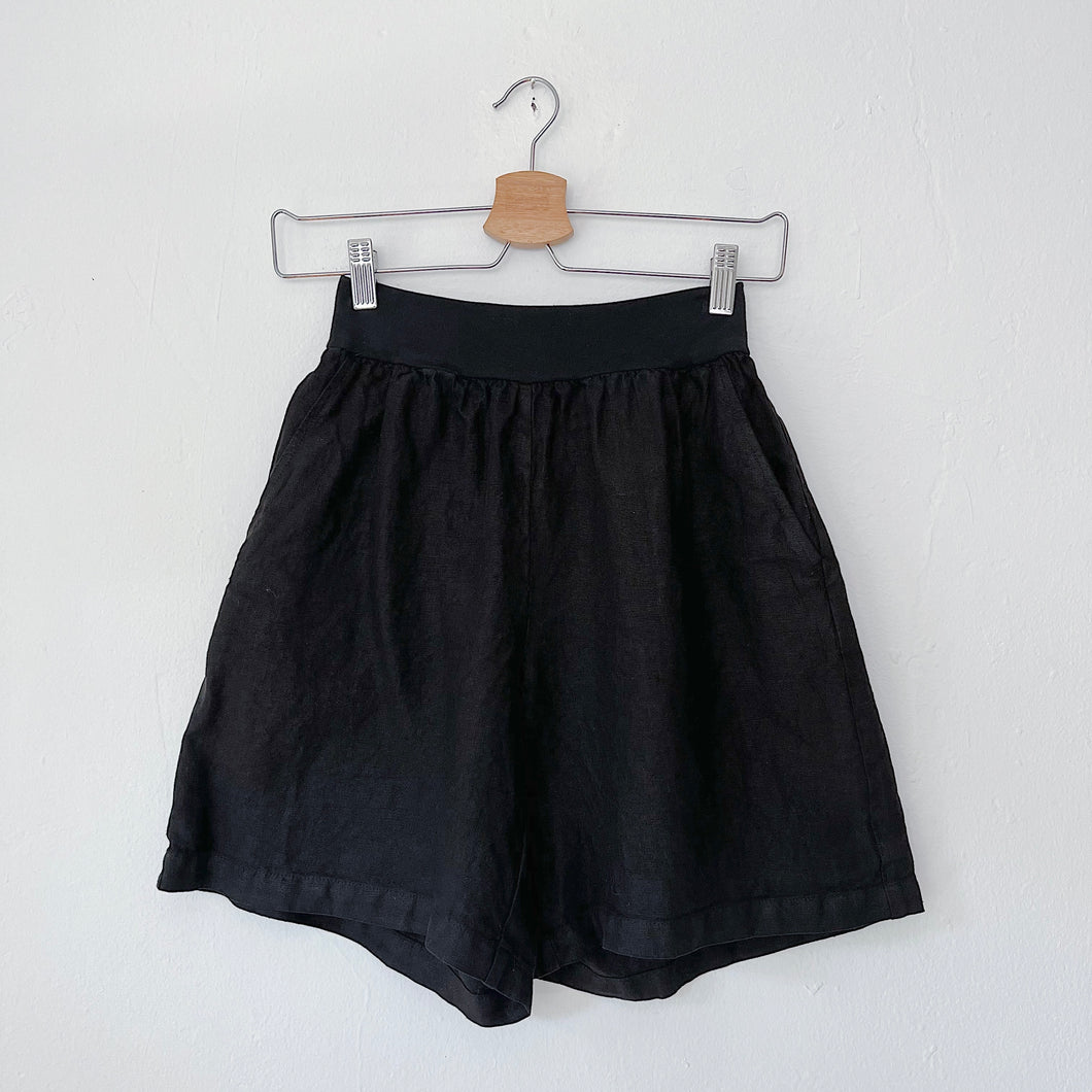 Cut Loose | Linen Shorts in Black