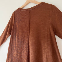 Load image into Gallery viewer, North Star Base | Double Cotton High-Low Top in Umber
