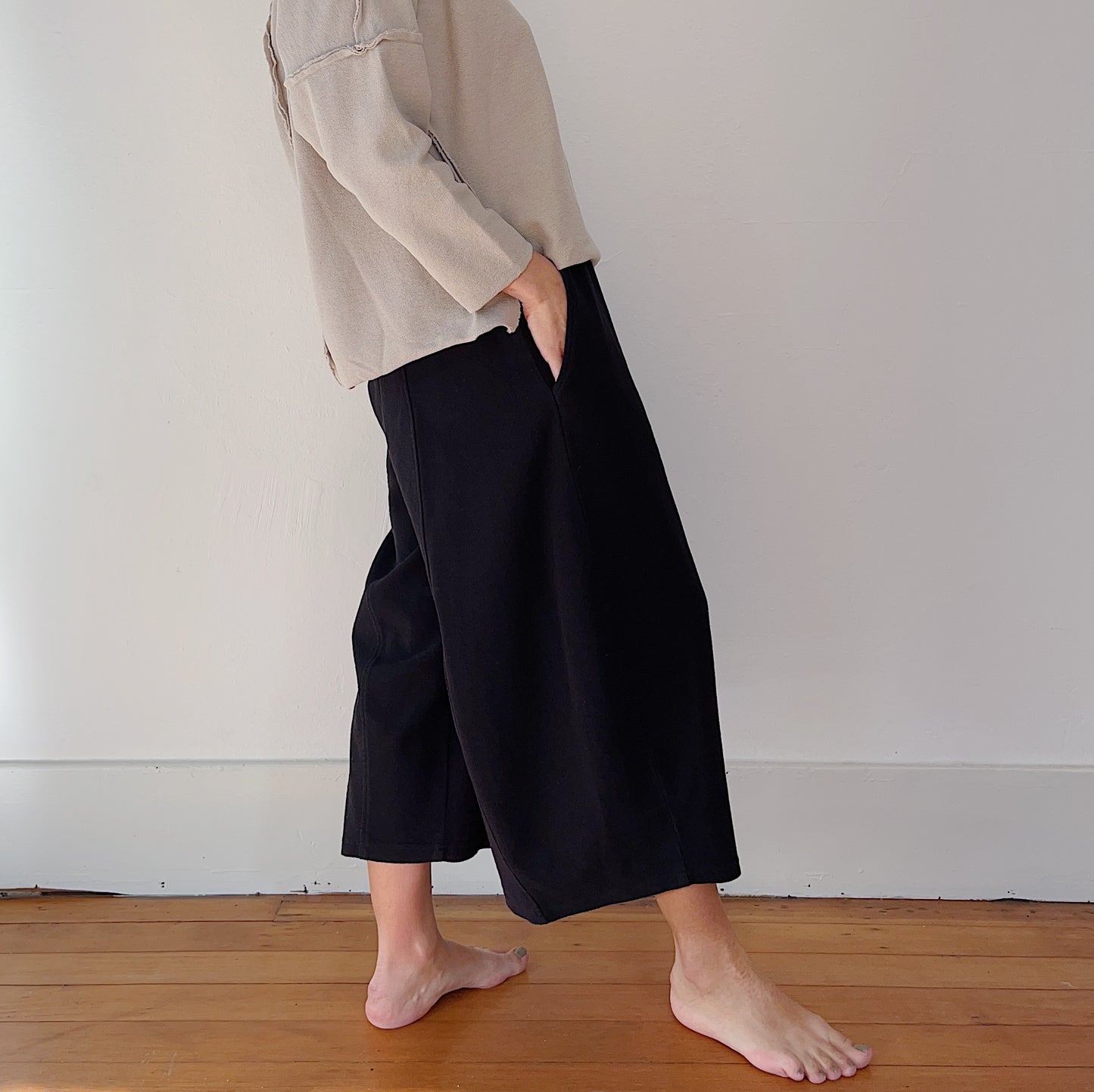 Front Seam Pant in Black