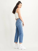 Load image into Gallery viewer, Levi&#39;s | Ribcage Straight Haight at the Ready - Medium Wash
